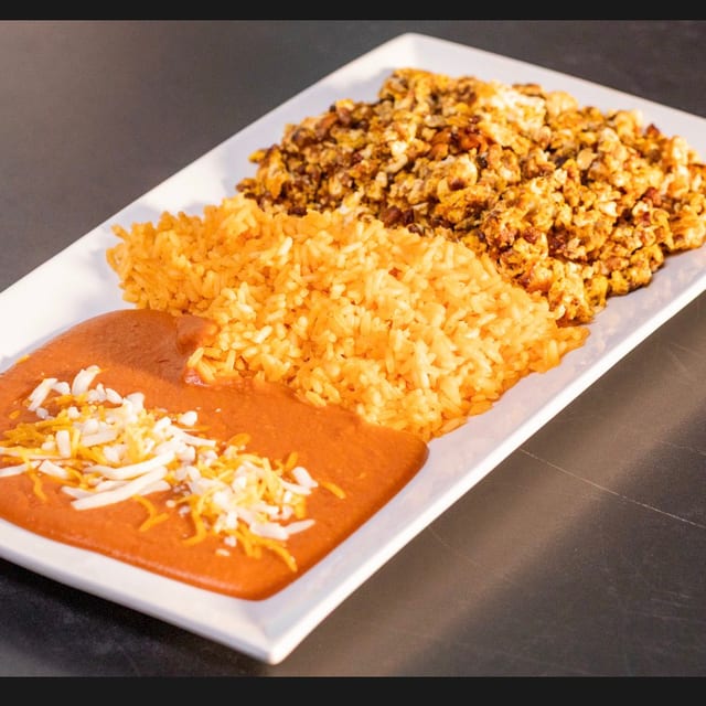 Huevos con Chorizo.
